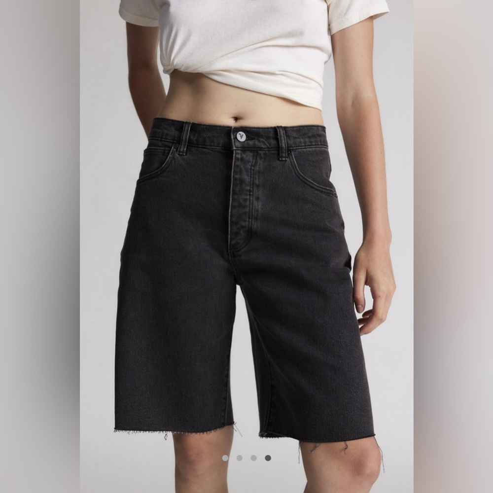 NWT Abrand Baggy Denim Jort in Black - Size 29